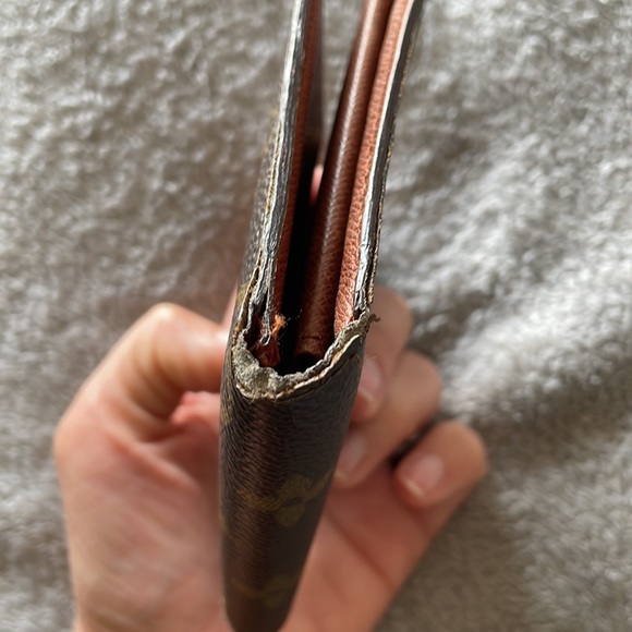 Louis Vuitton Wallet - Unisex - Picture 6 of 9